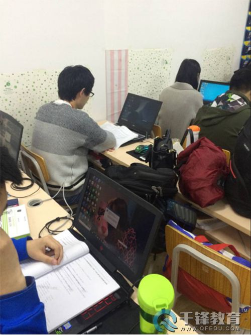 HTML5培訓(xùn).jpg